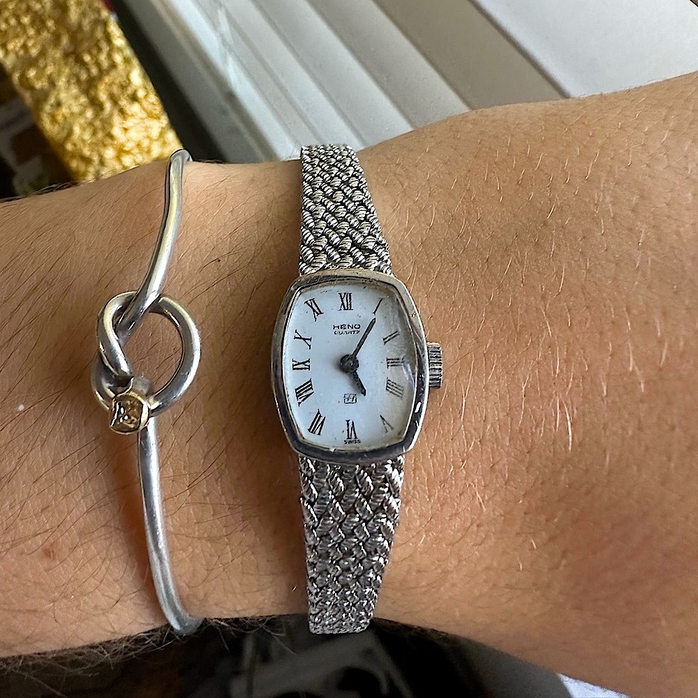Swiss Heno Classic Quartz Dainty Silver Roman Numerals Watch (VINTAGE)